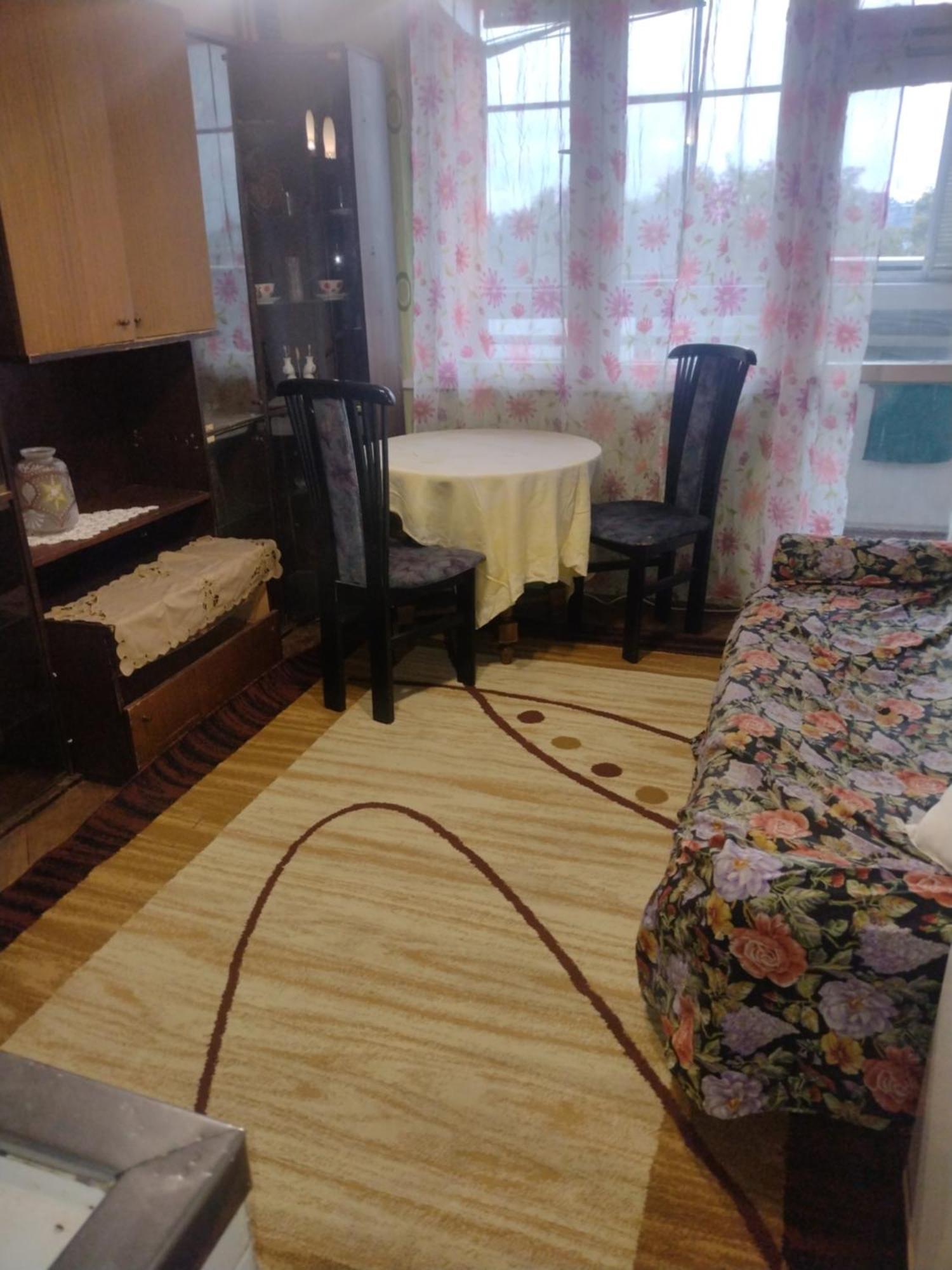ретро דירה וארנה